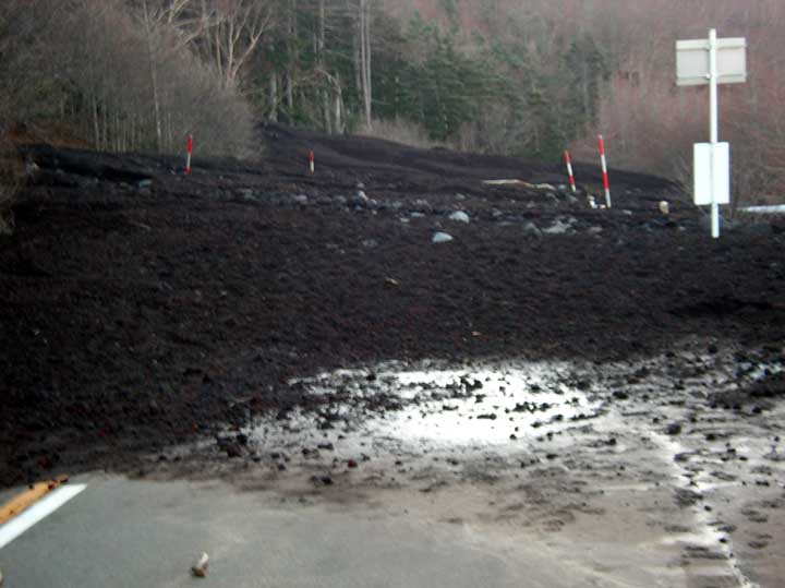 2004年12月5日・富士スバルライン土砂崩れ