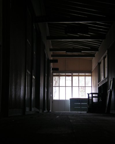 廃校の講堂